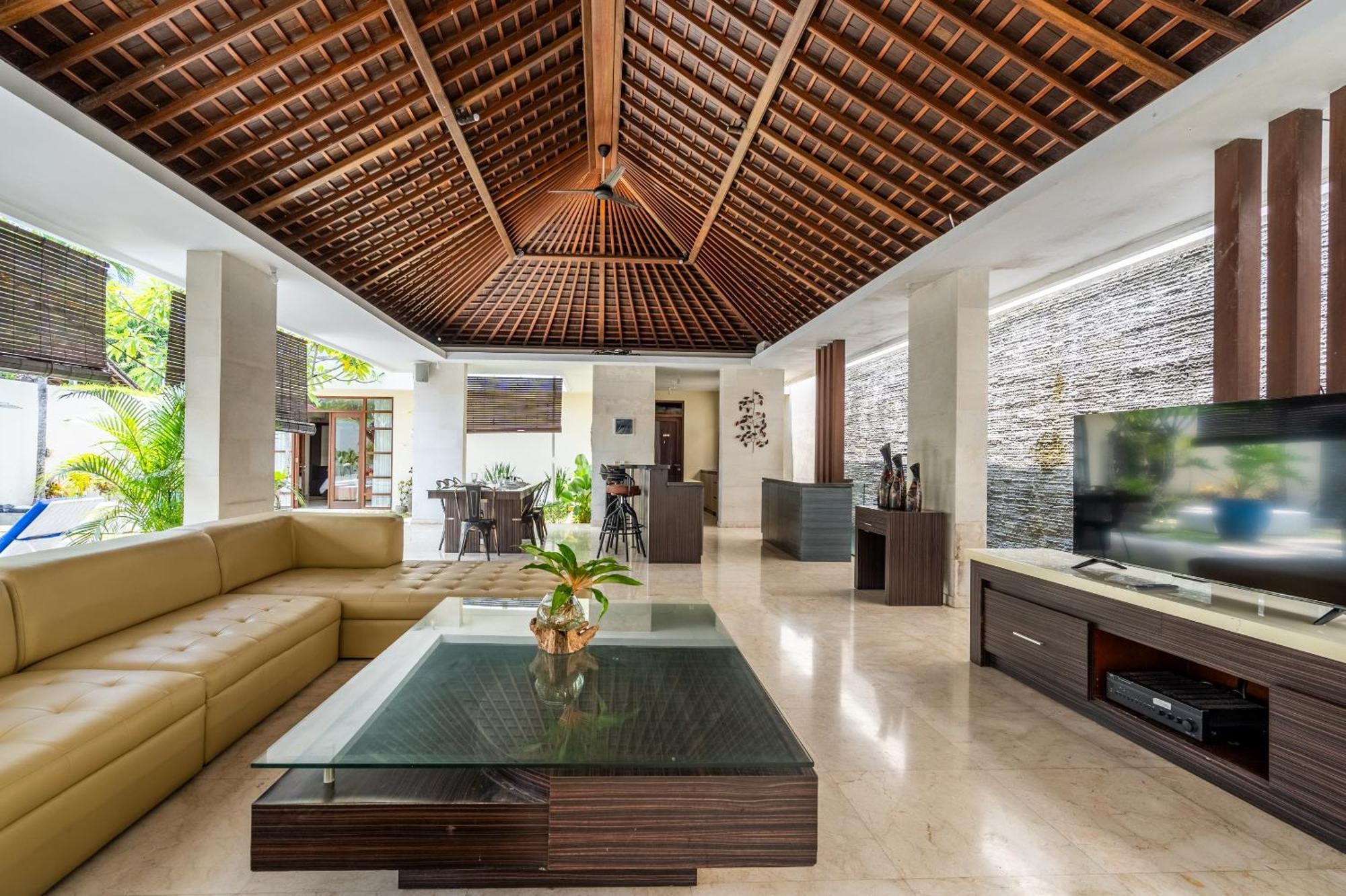 Villa Abikaa, 4br Lux - Located In The