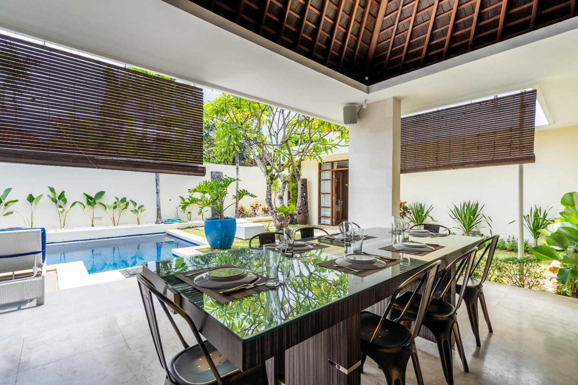 Villa Abikaa, 4br Lux - Located In The *