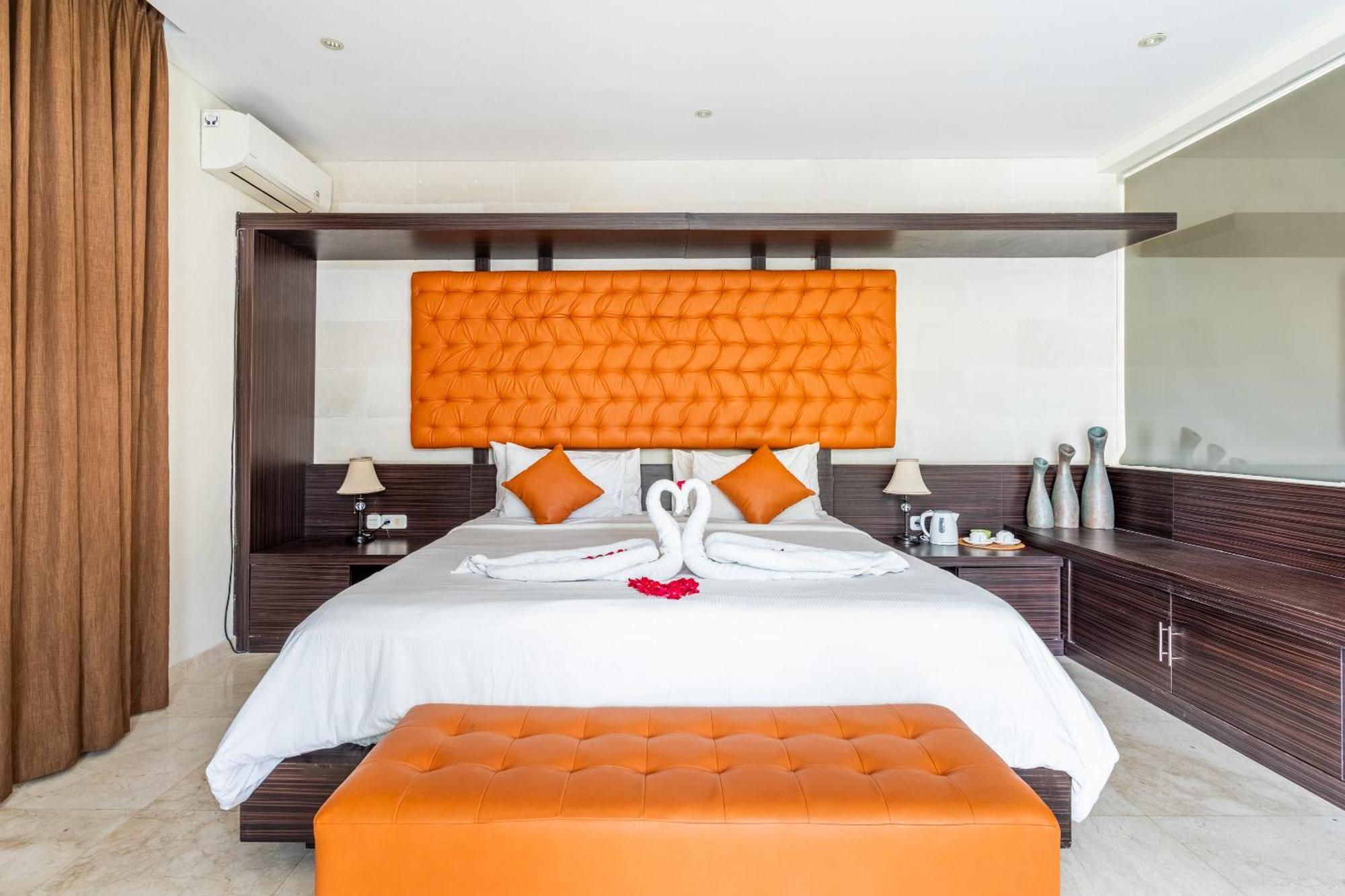Abikaa, 4br Lux - Located In The *