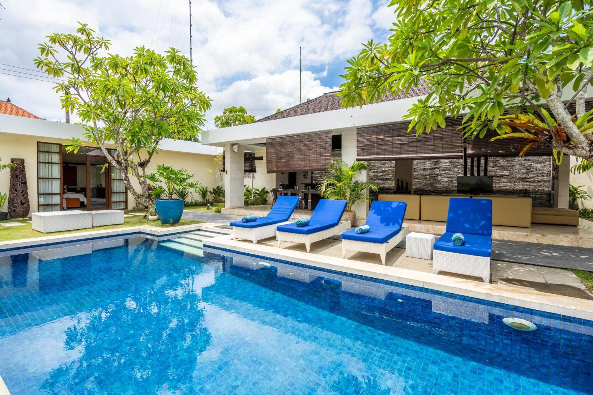 Villa Abikaa, 4br Lux - Located In The Seminyak (Bali)