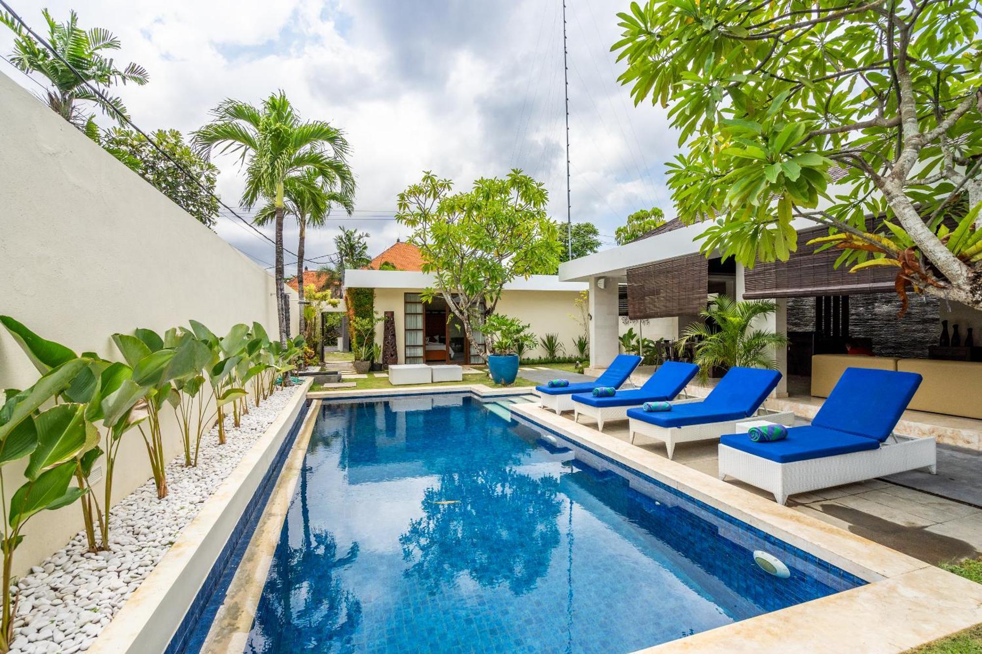 Abikaa, 4br Lux - Located In The *