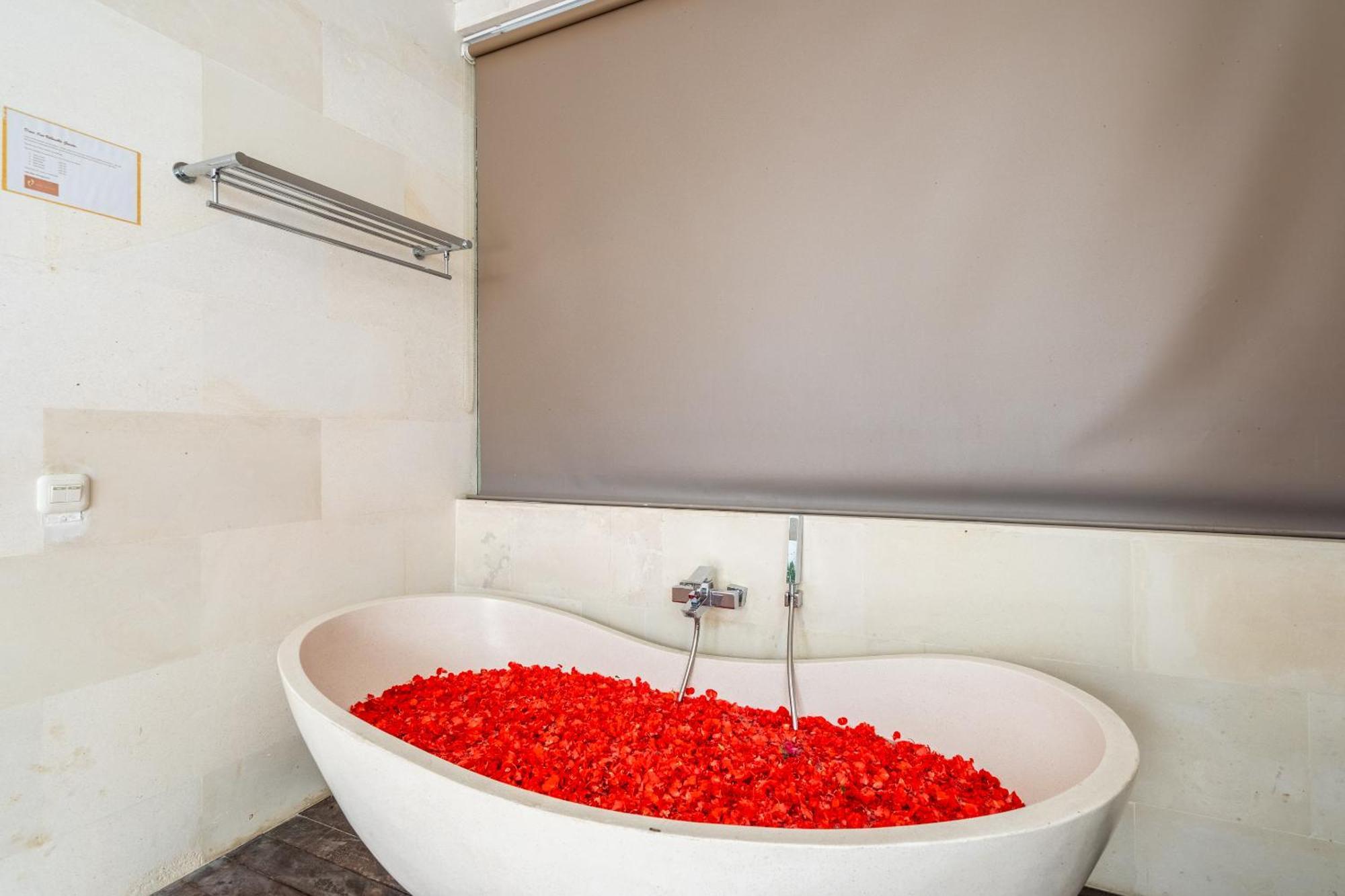 Abikaa, 4br Lux - Located In The