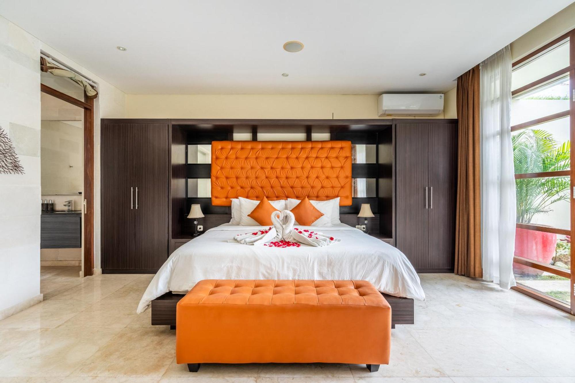Villa Abikaa, 4br Lux - Located In The